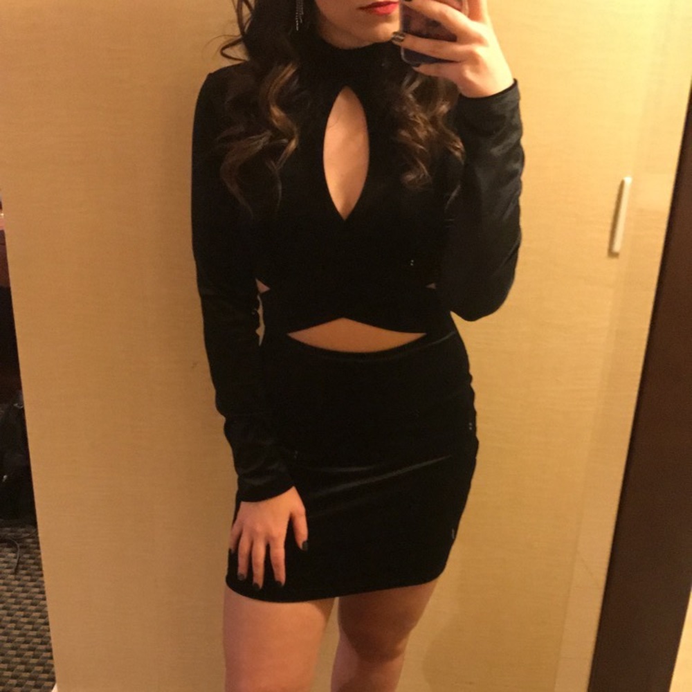 Velour keyhole dress